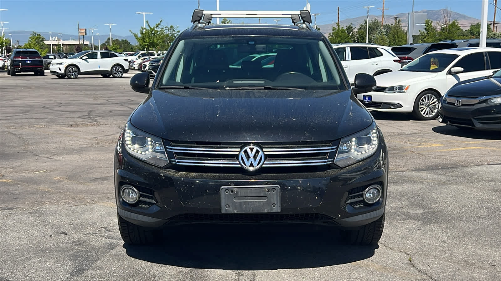 Thumbnail: 2017 Volkswagen Tiguan - 2