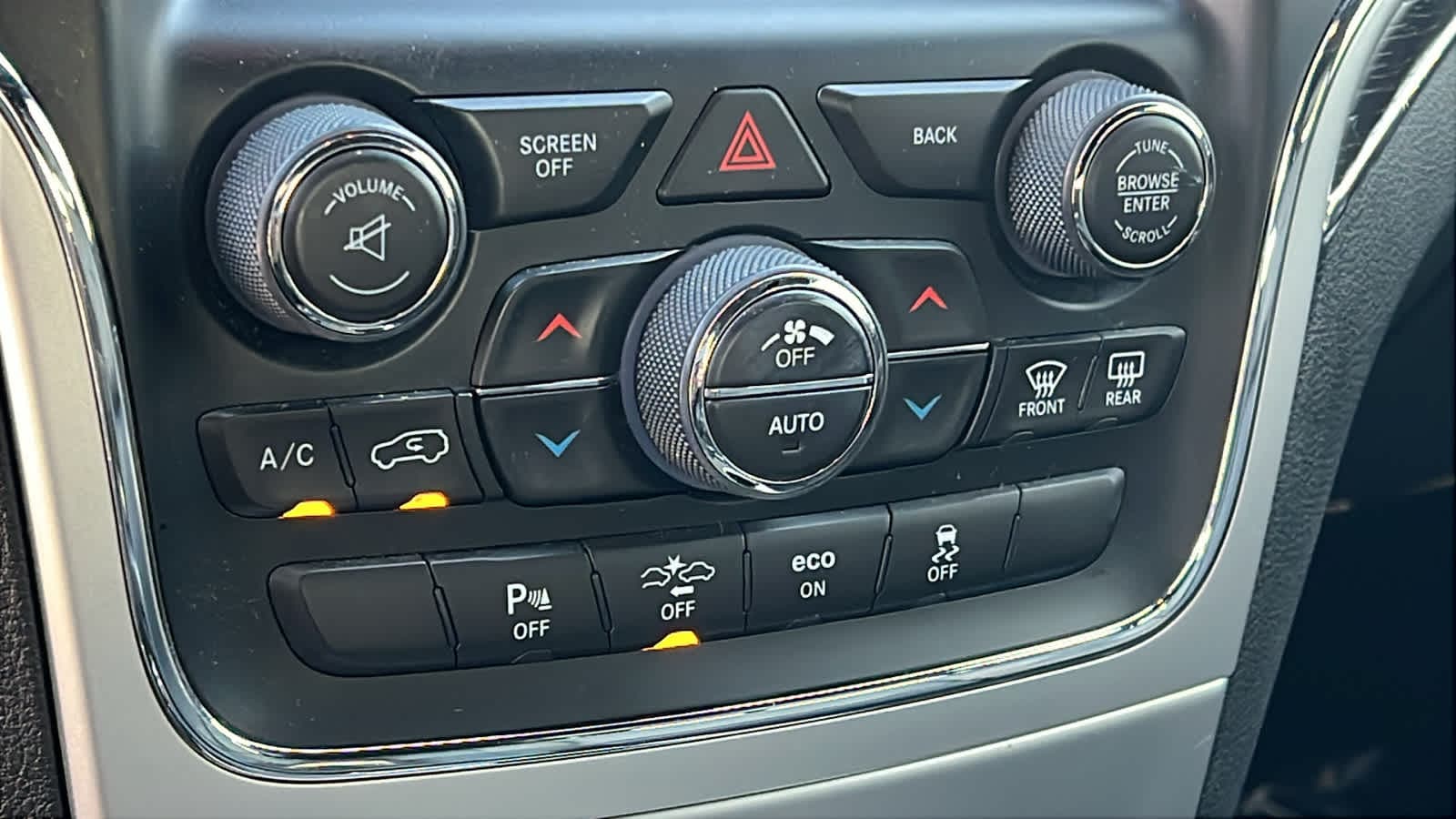 Thumbnail: 2014 Jeep Grand Cherokee - 14