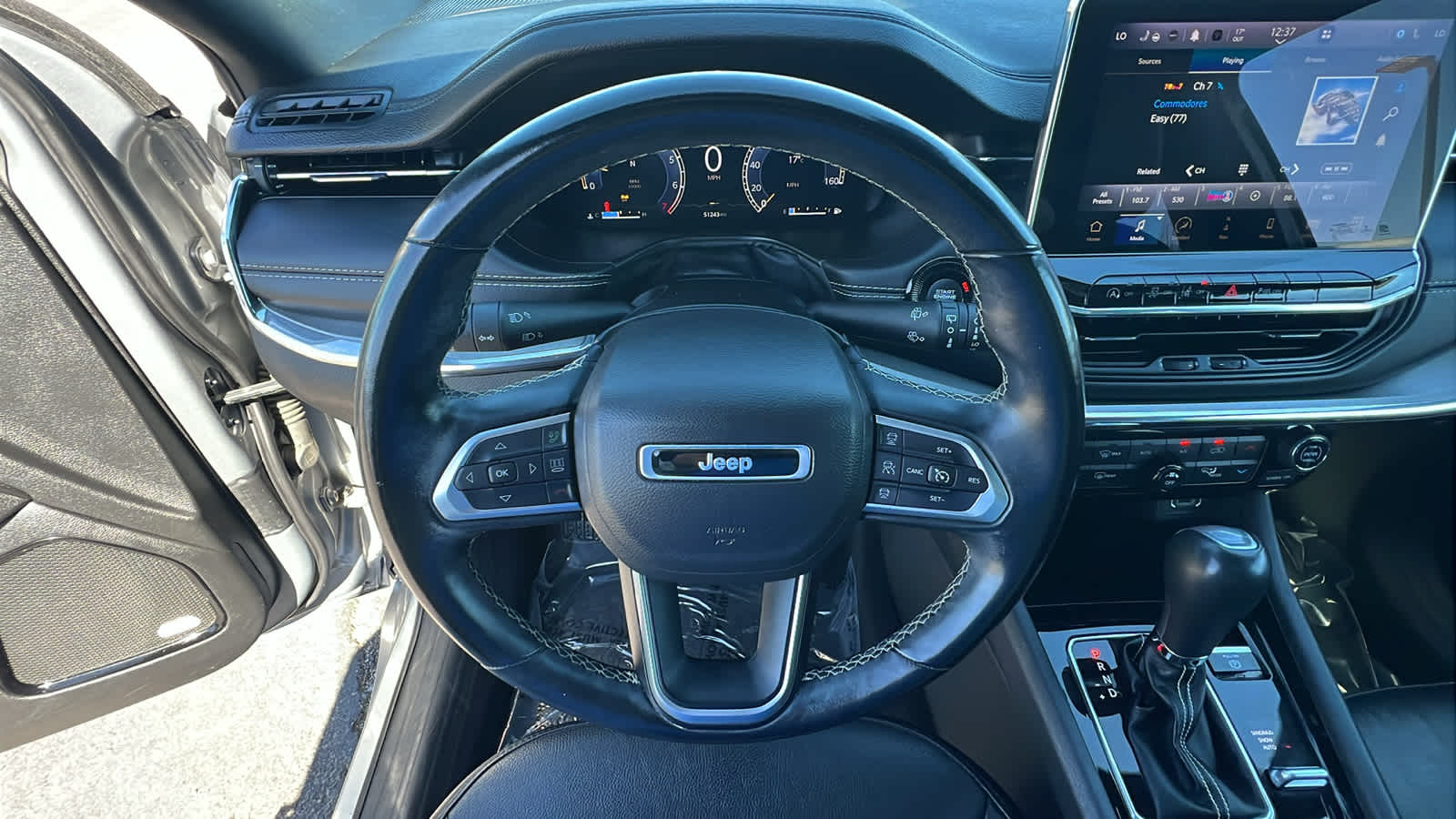 Thumbnail: 2022 Jeep Compass - 18