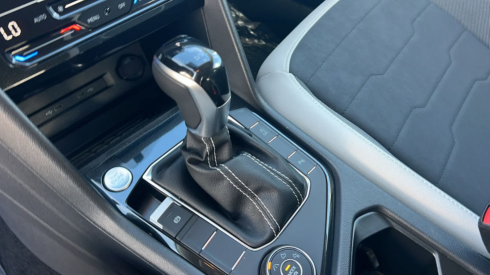 Thumbnail: 2025 Volkswagen Taos - 13