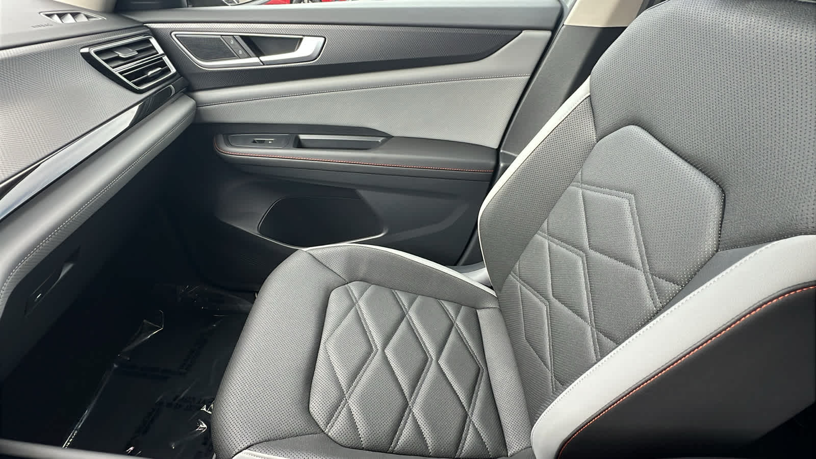 Thumbnail: 2026 Volkswagen Atlas - 12