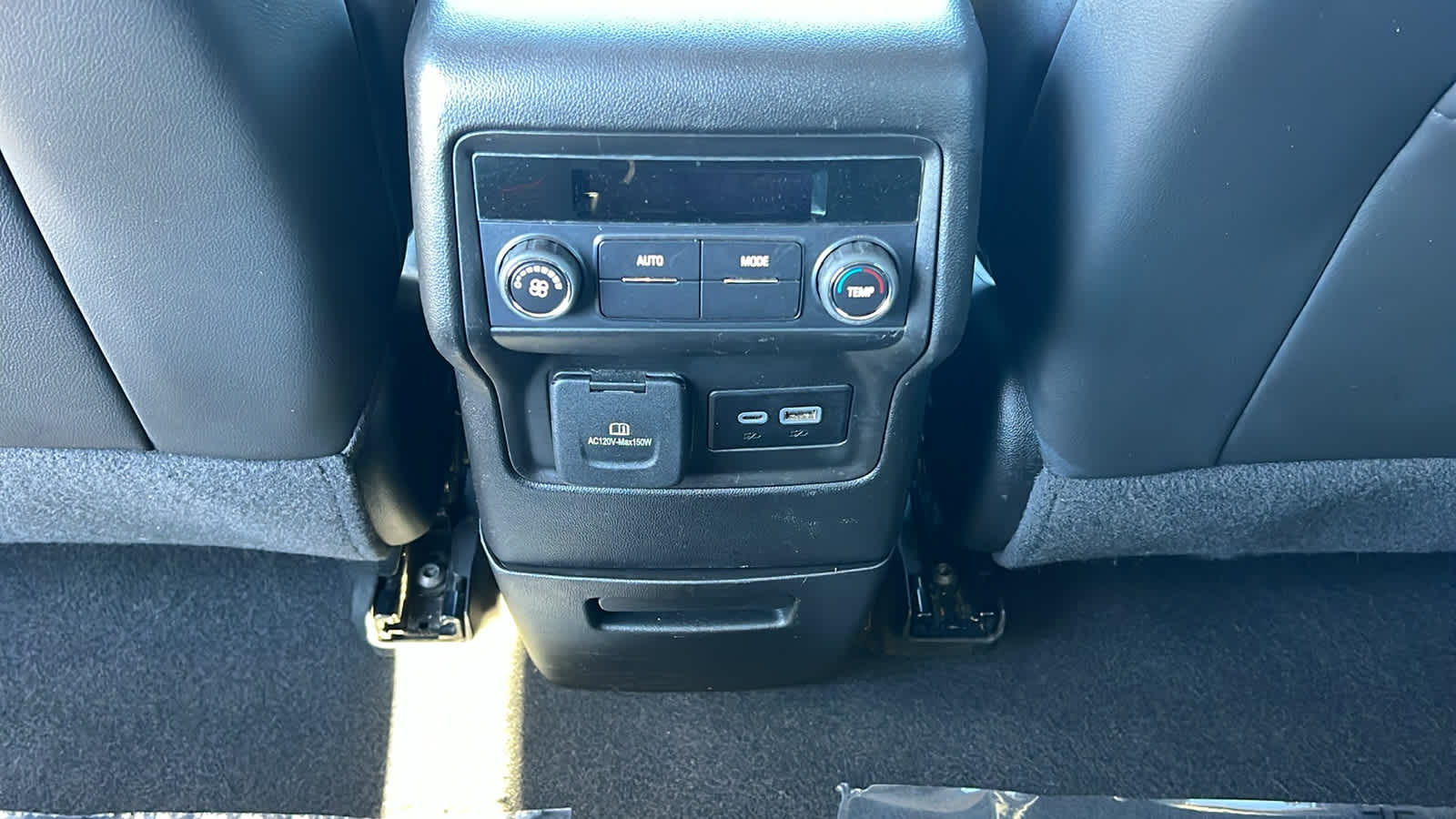 Thumbnail: 2023 GMC Acadia - 25