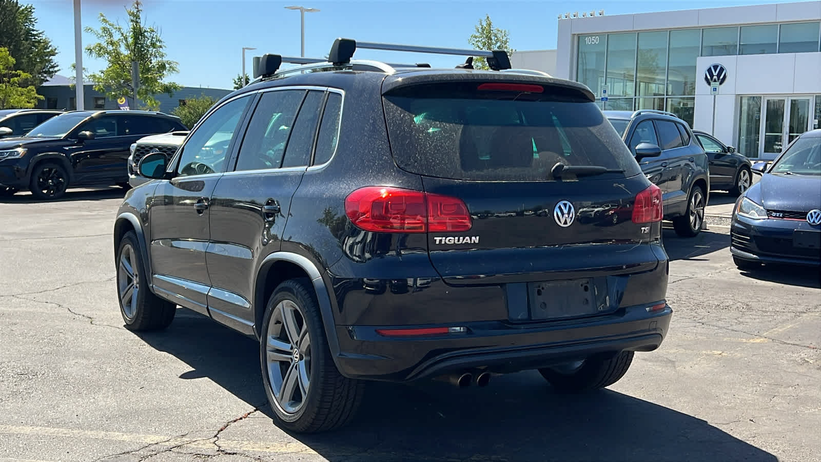 Thumbnail: 2017 Volkswagen Tiguan - 7