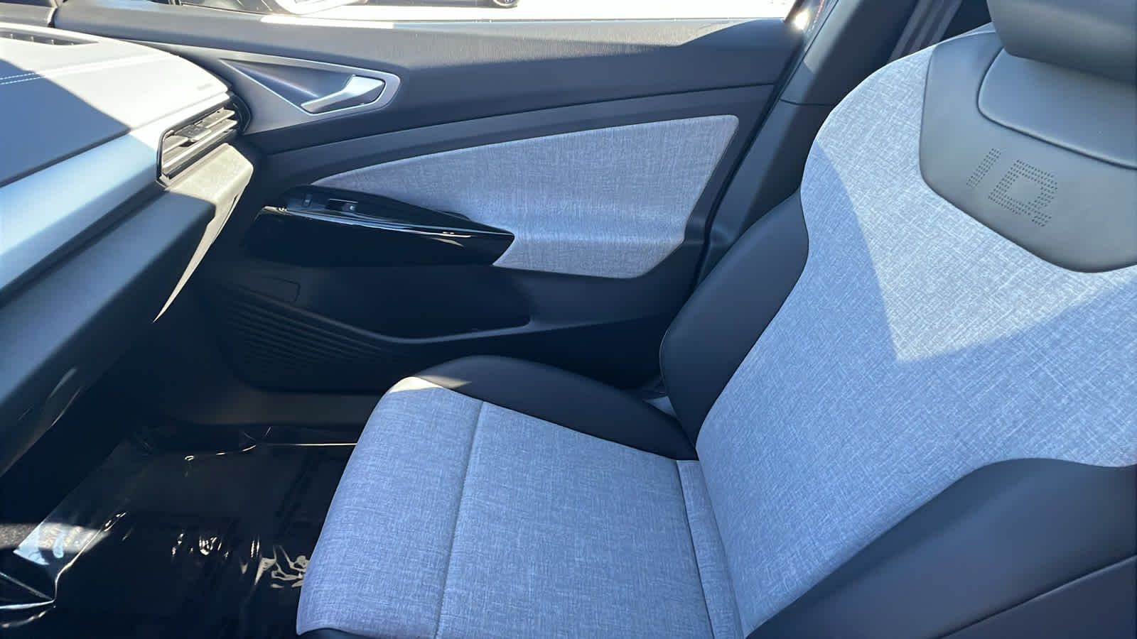 Thumbnail: 2026 Volkswagen ID.4 - 12