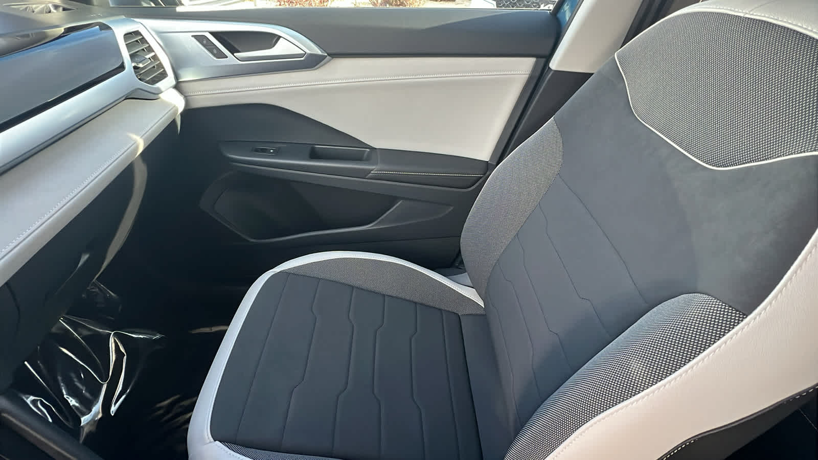 Thumbnail: 2026 Volkswagen Taos - 13