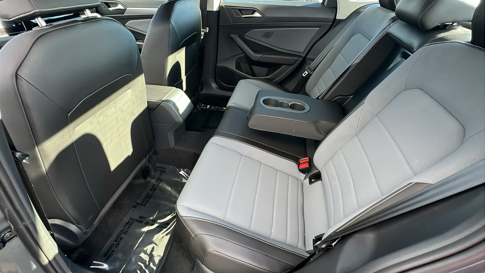 Thumbnail: 2025 Volkswagen Jetta - 24