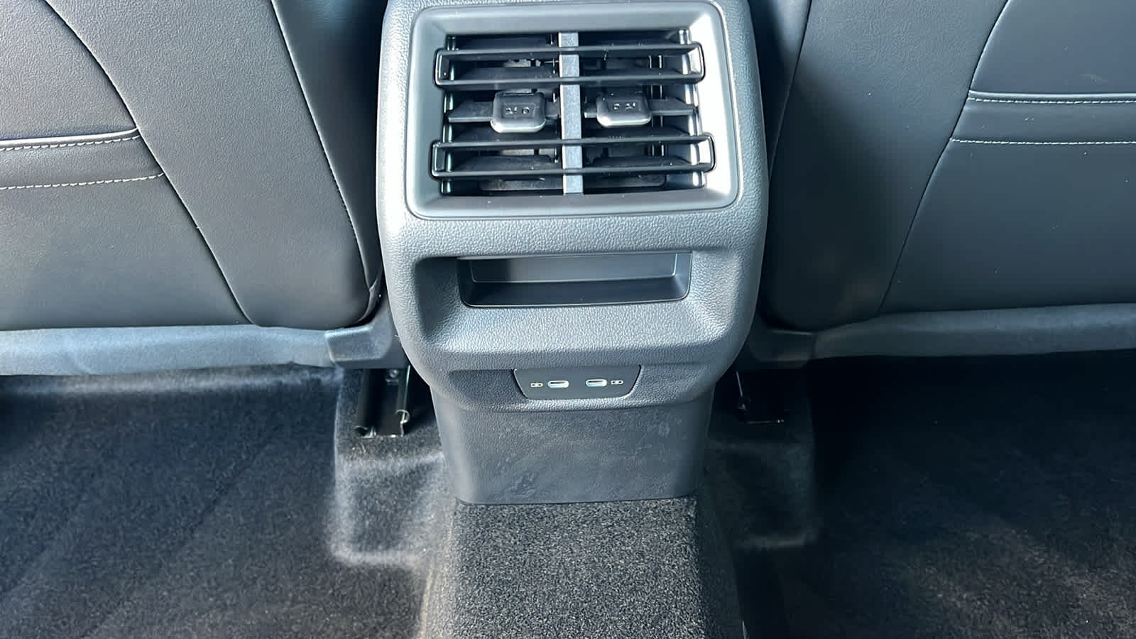 Thumbnail: 2026 Volkswagen Tiguan - 25