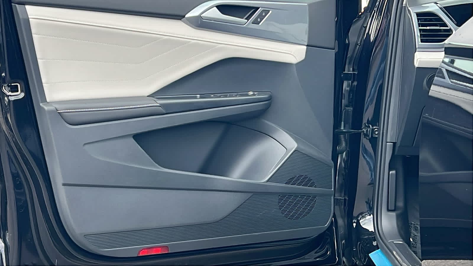 Thumbnail: 2025 Volkswagen Taos - 23