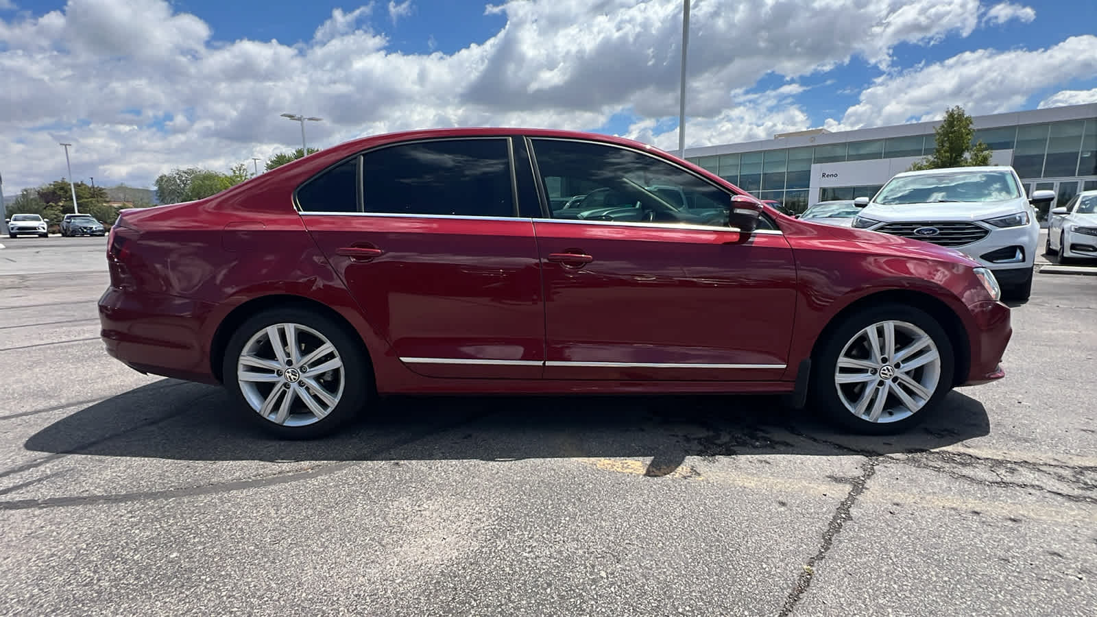 Thumbnail: 2017 Volkswagen Jetta - 4