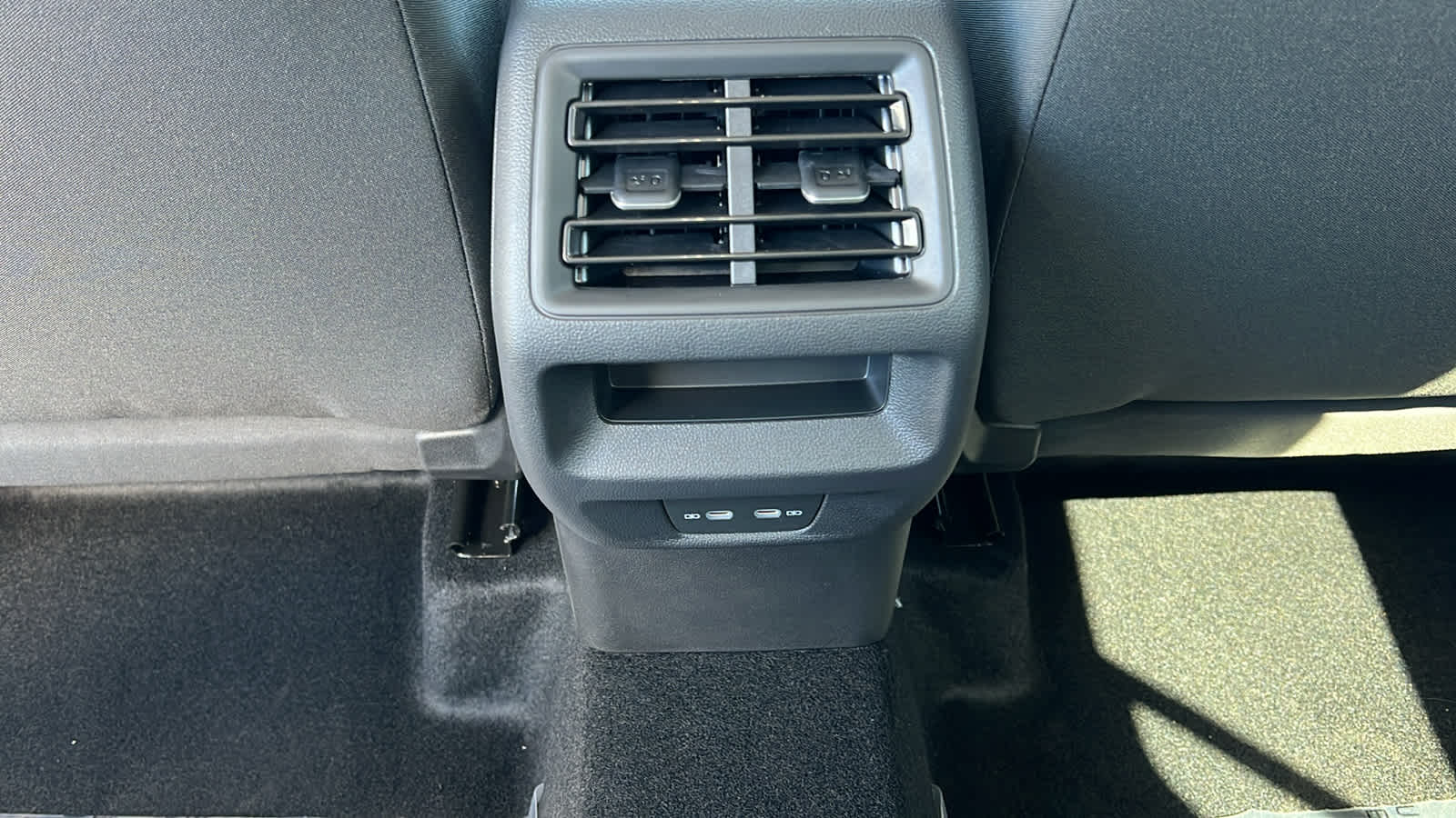 Thumbnail: 2026 Volkswagen Tiguan - 25