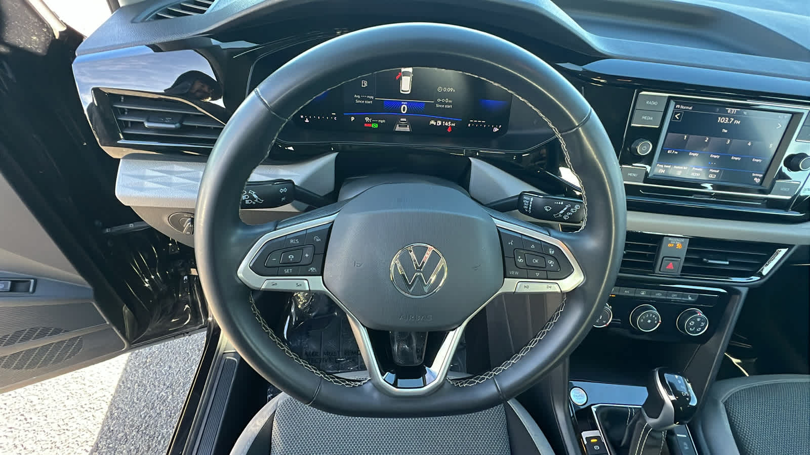 Thumbnail: 2024 Volkswagen Taos - 18