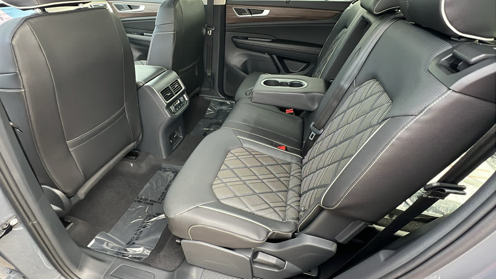 Thumbnail: 2026 Volkswagen Atlas - 24