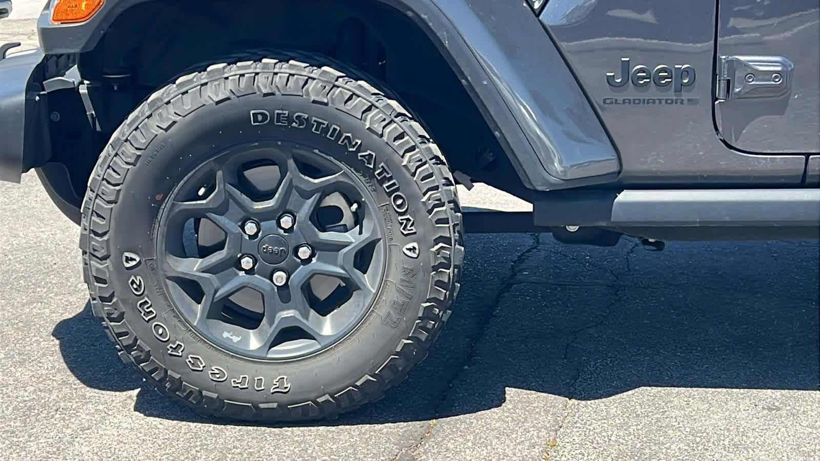 Thumbnail: 2023 Jeep Gladiator - 9