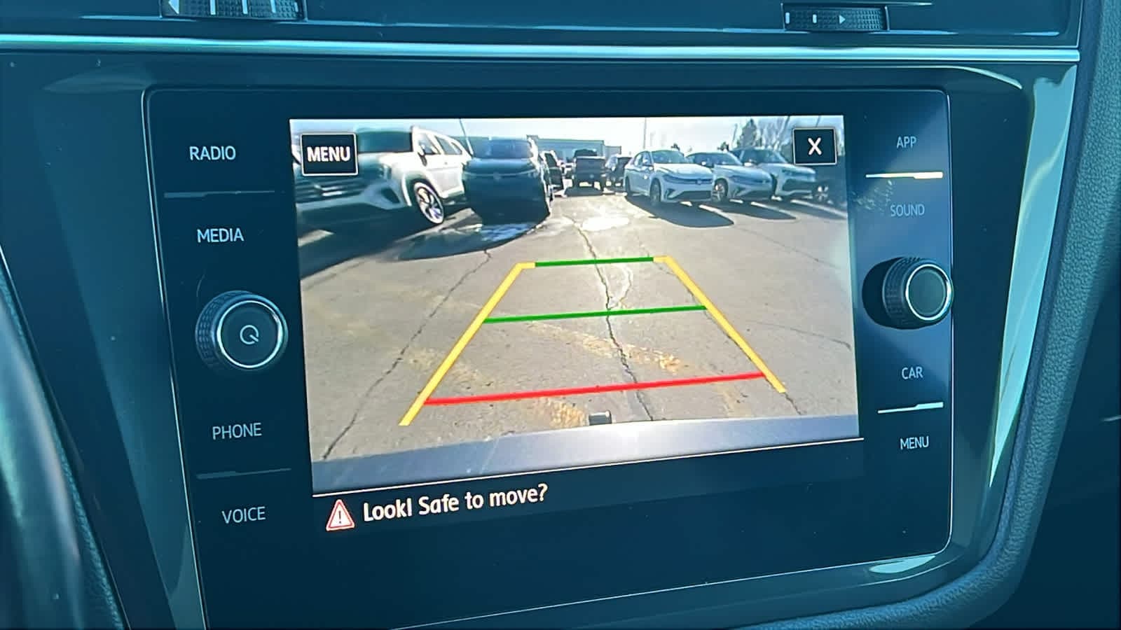 Thumbnail: 2020 Volkswagen Tiguan - 16