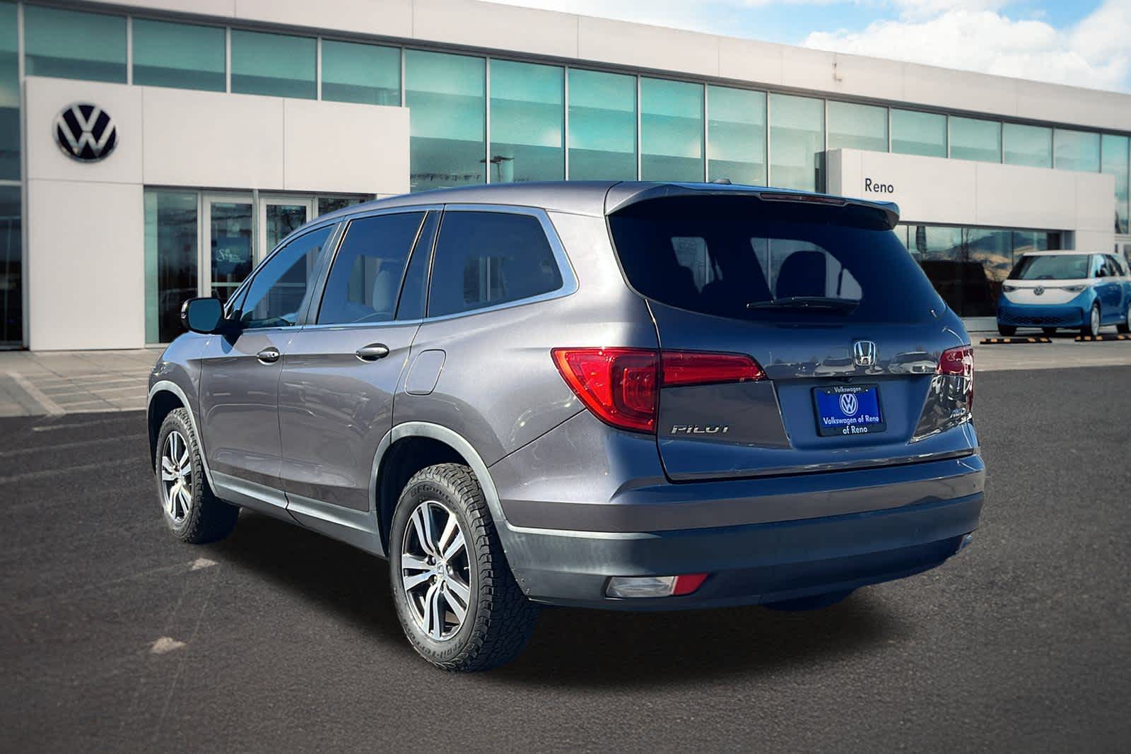 Thumbnail: 2017 Honda Pilot - 7