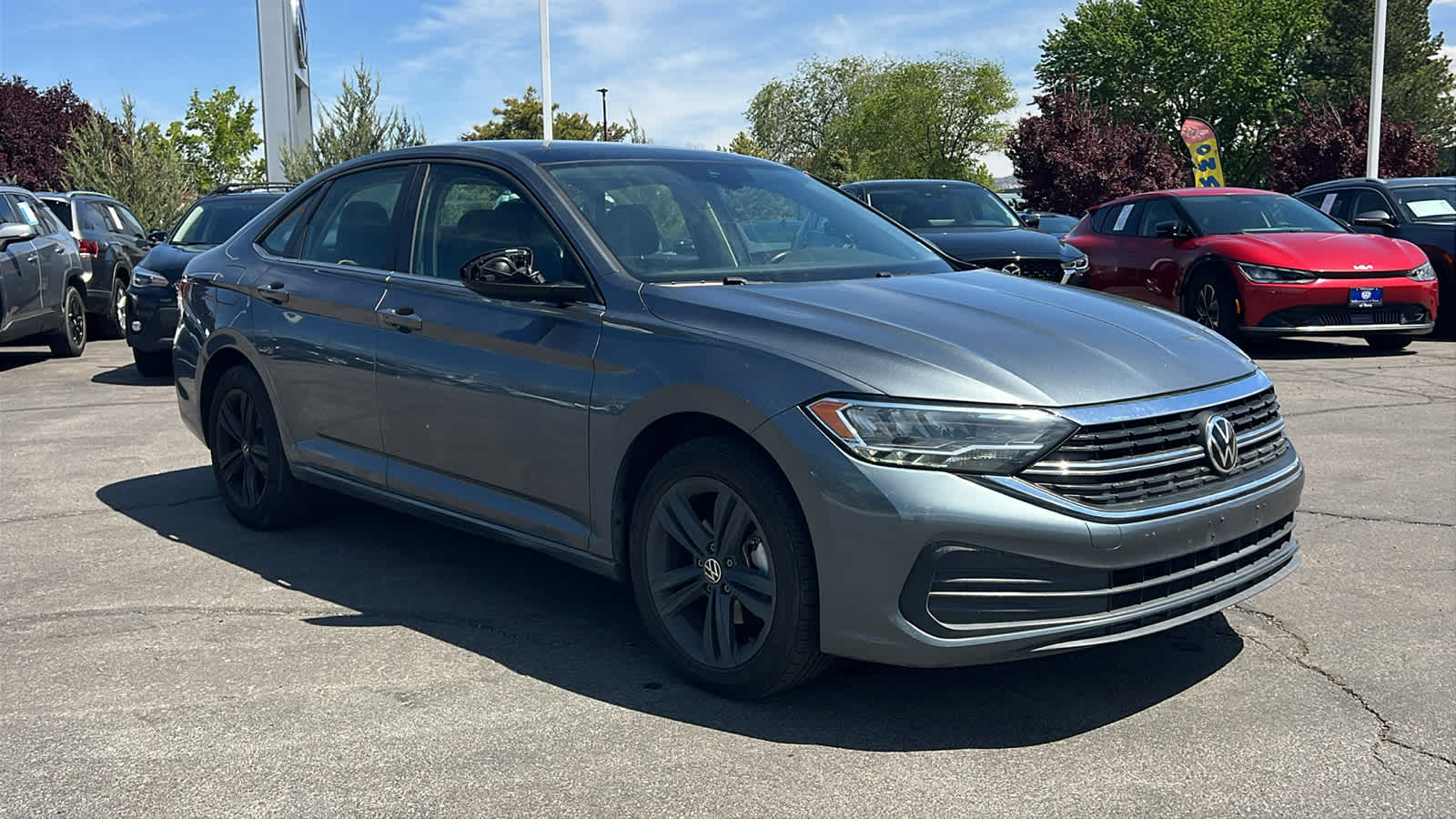 Thumbnail: 2022 Volkswagen Jetta - 3