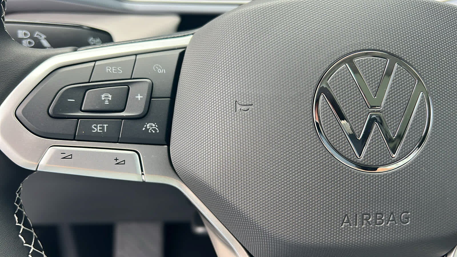 Thumbnail: 2025 Volkswagen Taos - 19