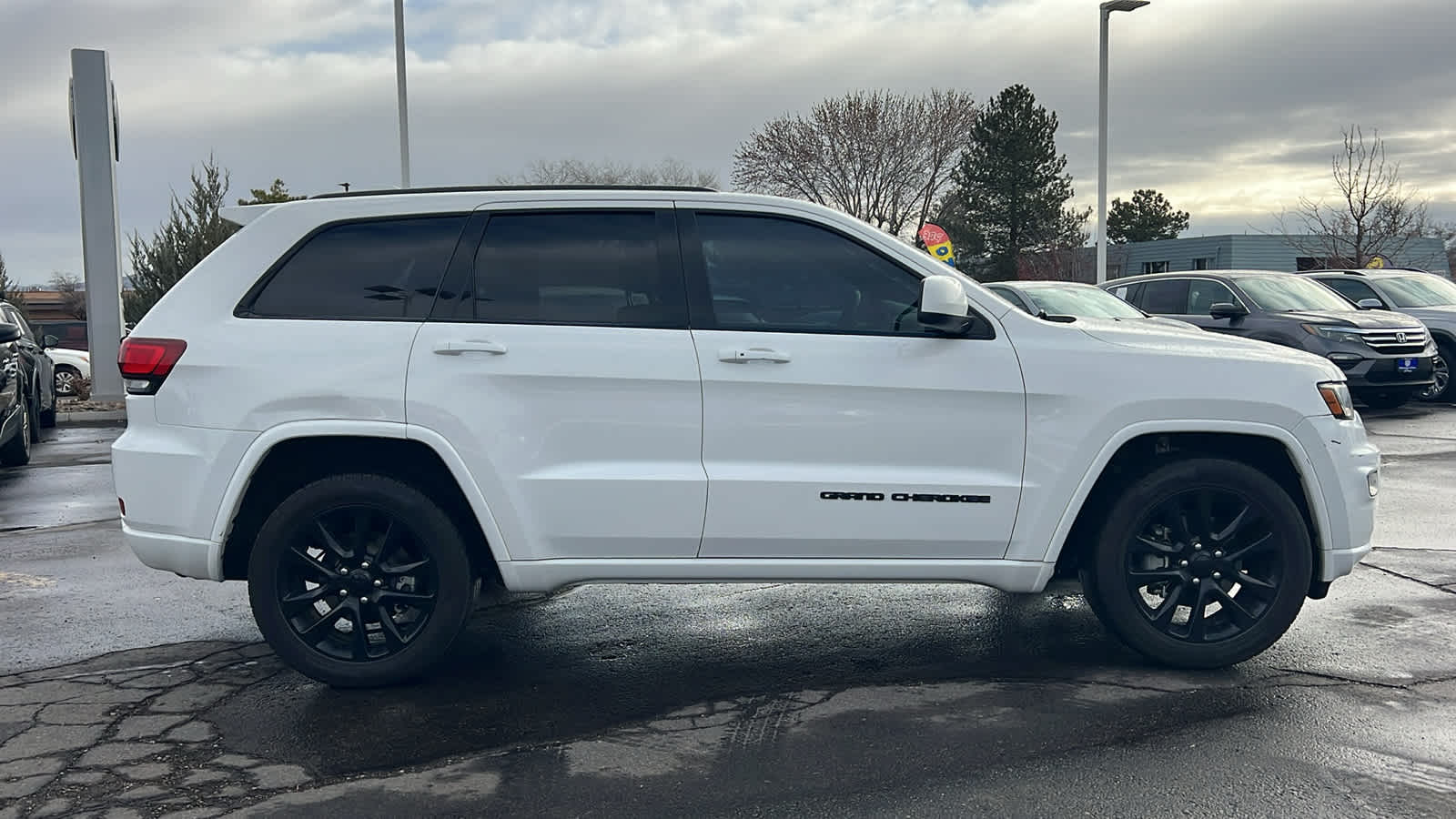 Thumbnail: 2019 Jeep Grand Cherokee - 4