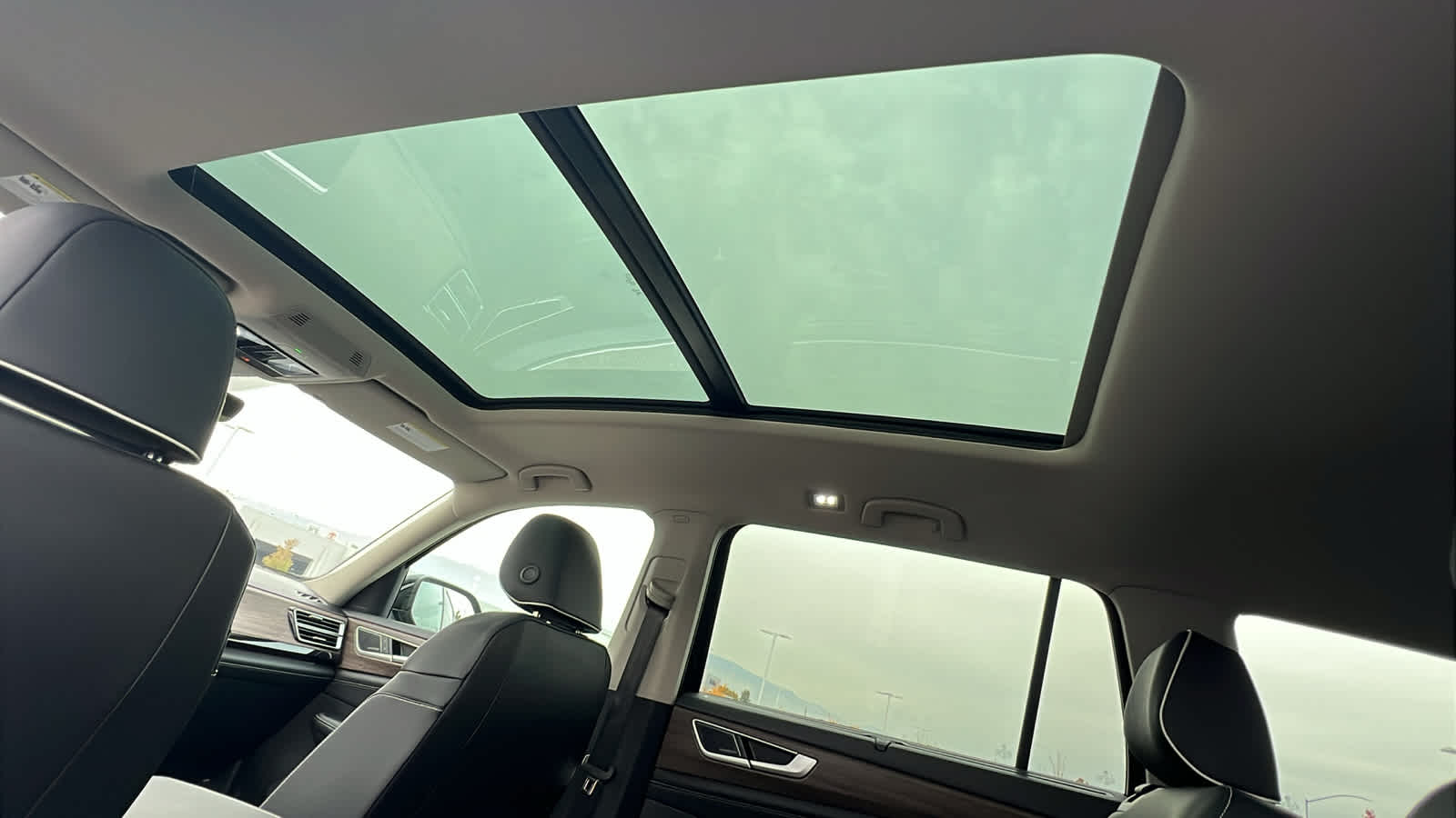 Thumbnail: 2026 Volkswagen Atlas - 32