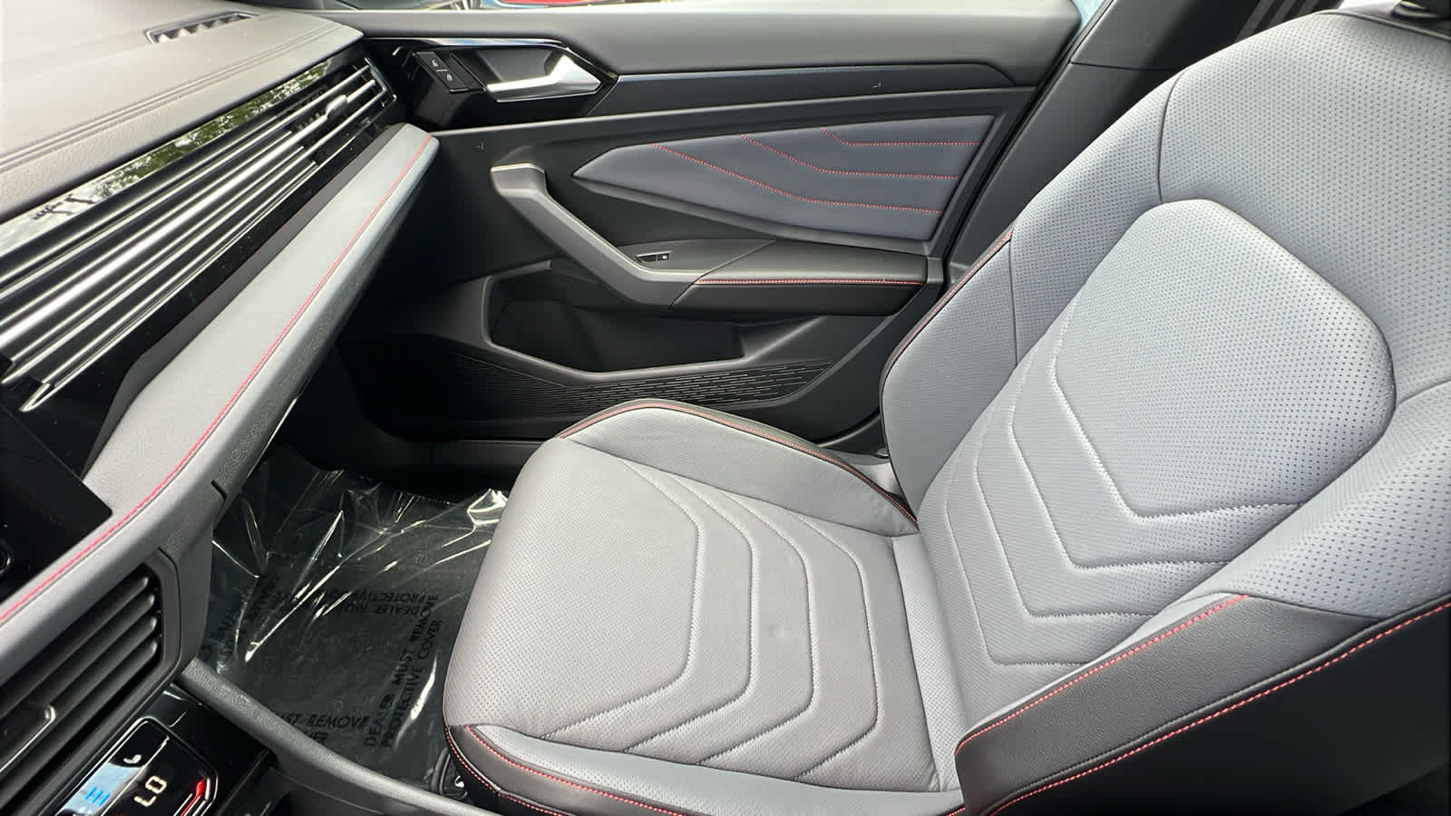 Thumbnail: 2026 Volkswagen Jetta - 12