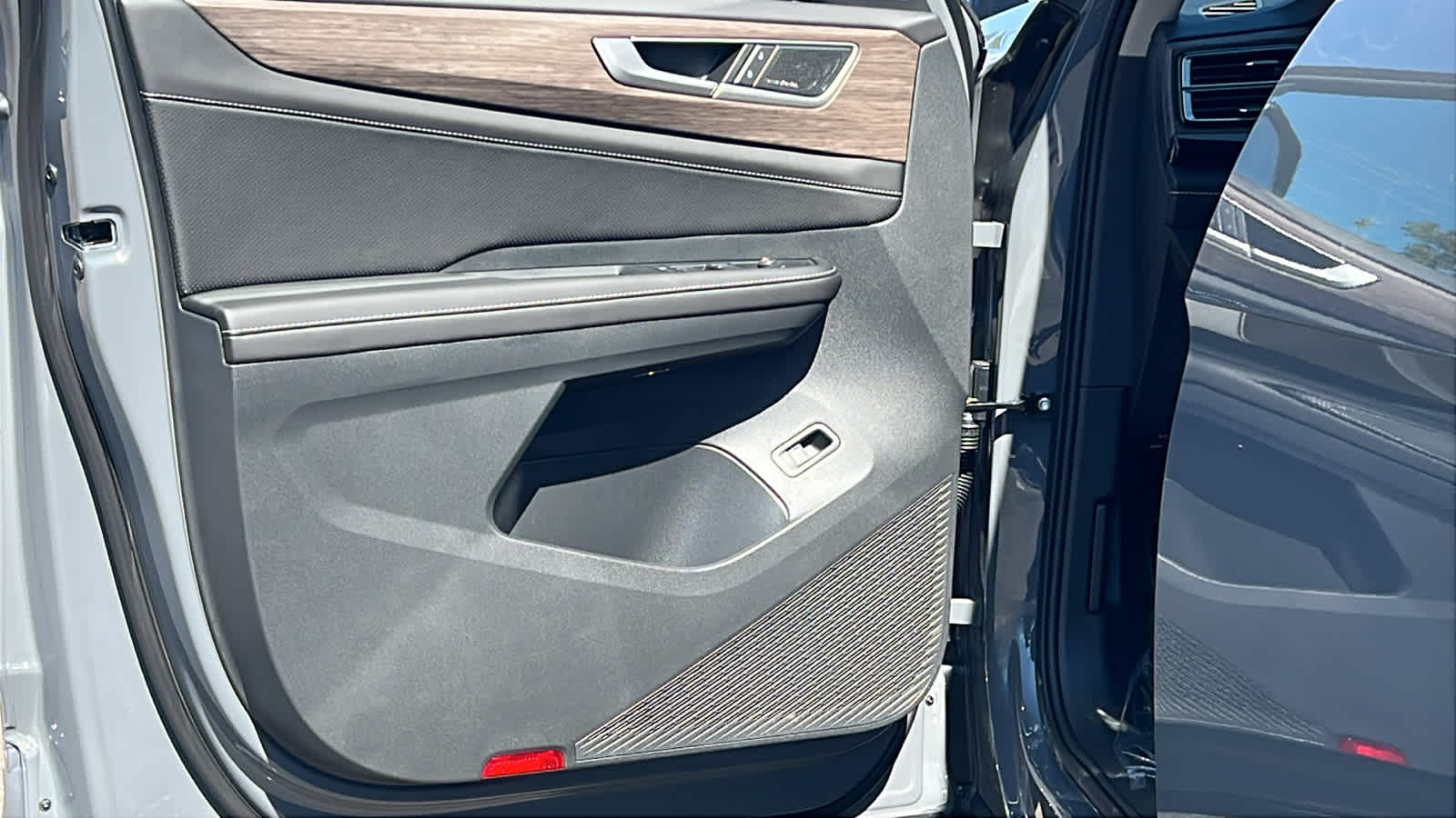 Thumbnail: 2026 Volkswagen Atlas - 23