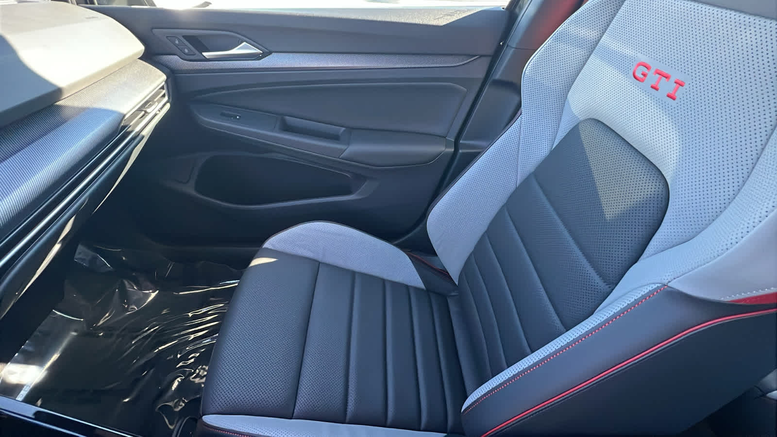 Thumbnail: 2026 Volkswagen Golf - 12