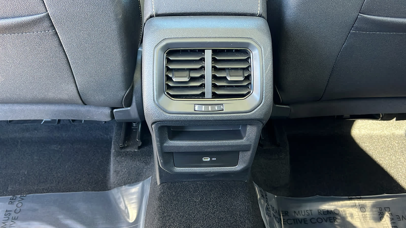 Thumbnail: 2025 Volkswagen Taos - 25