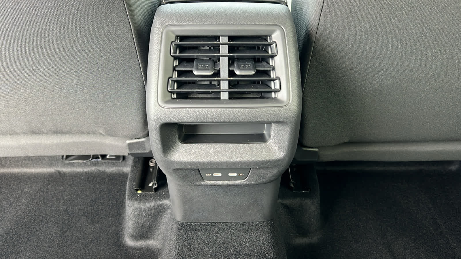 Thumbnail: 2026 Volkswagen Tiguan - 25