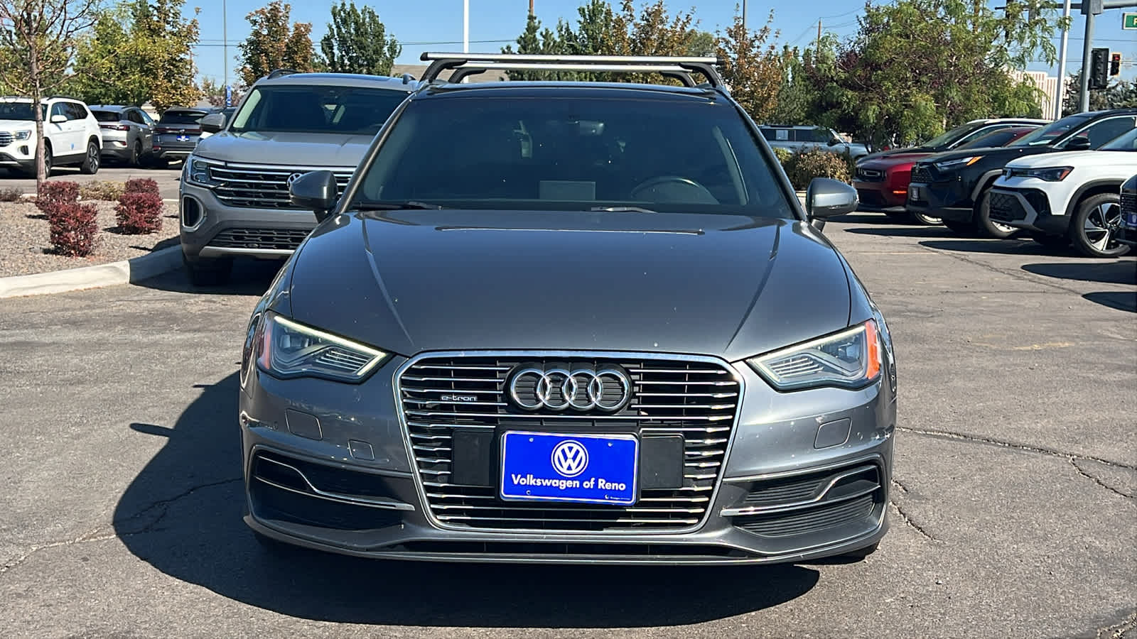 Thumbnail: 2016 Audi A3 e-tron - 2