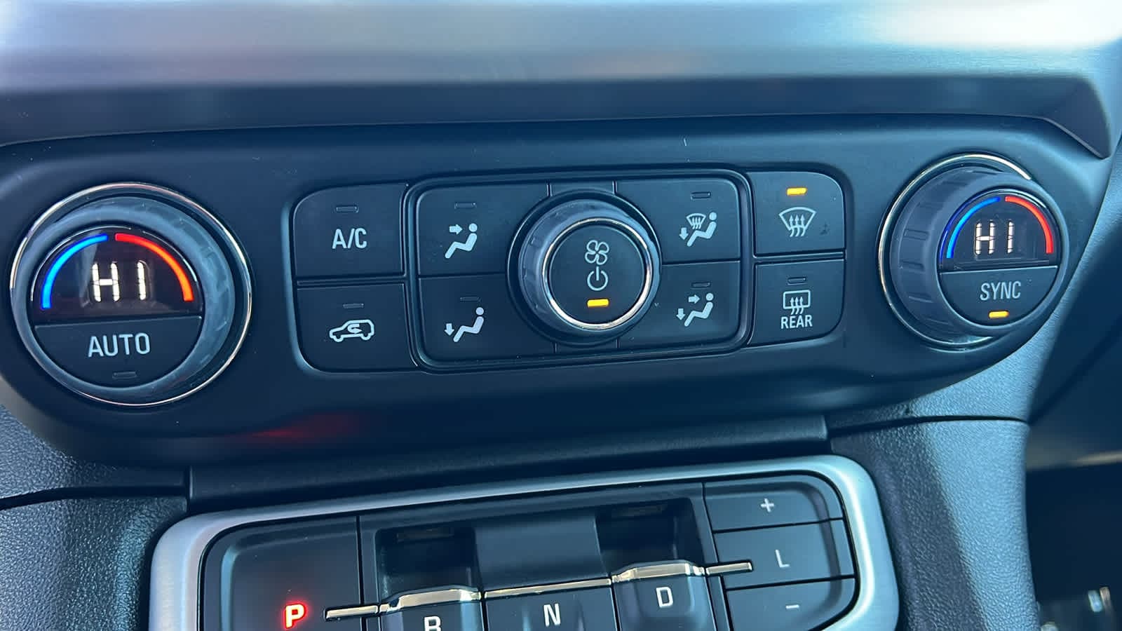 Thumbnail: 2023 GMC Acadia - 14