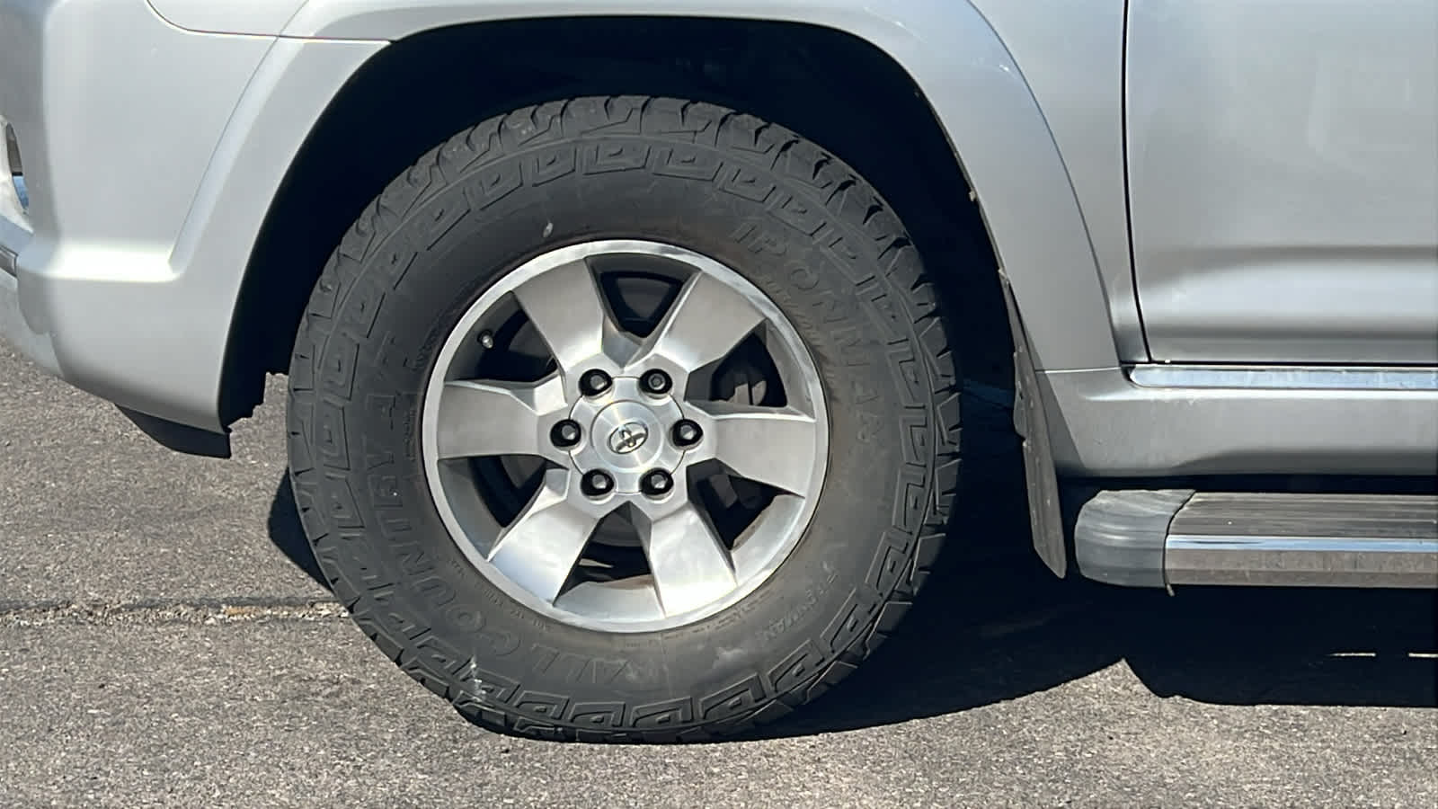 Thumbnail: 2011 Toyota 4Runner - 9