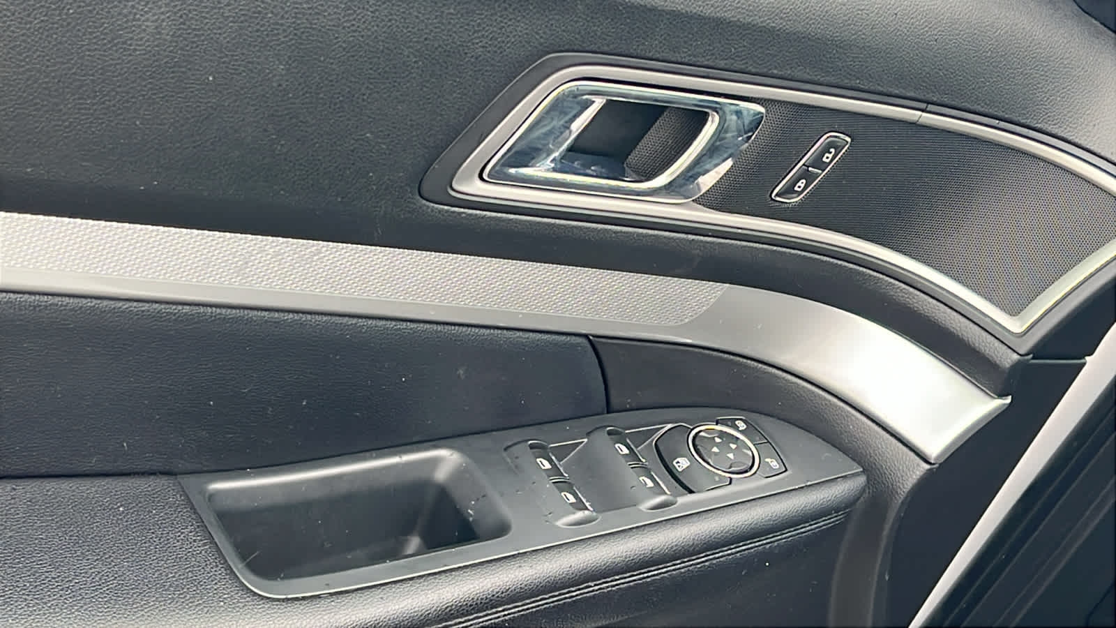 Thumbnail: 2017 Ford Explorer - 22