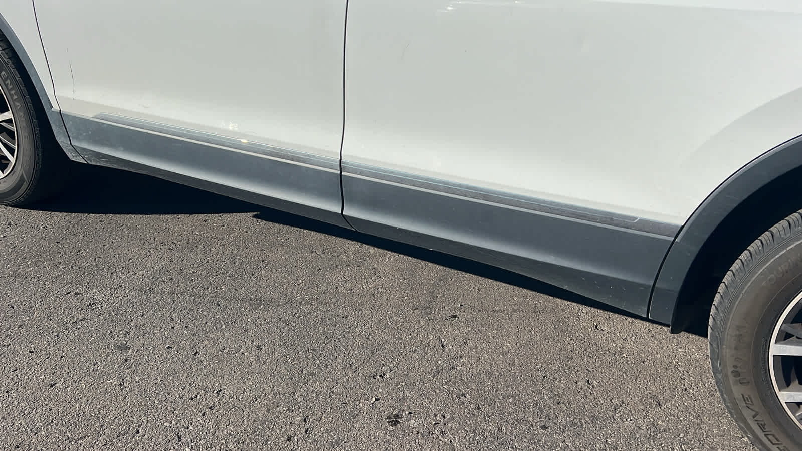 Thumbnail: 2020 Volkswagen Tiguan - 10