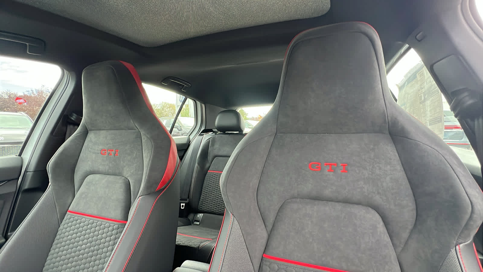 Thumbnail: 2025 Volkswagen Golf - 12