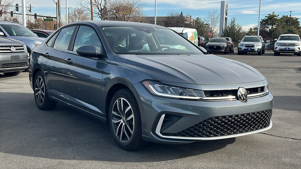Certified 2025 Volkswagen Jetta SE Sedan