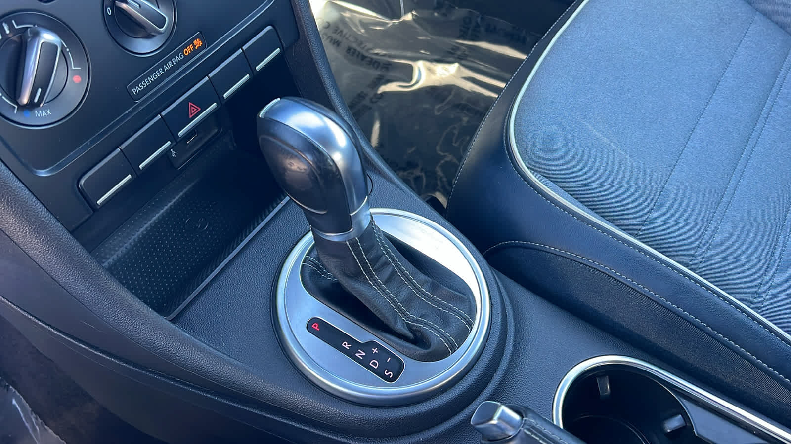 Thumbnail: 2016 Volkswagen Beetle - 13