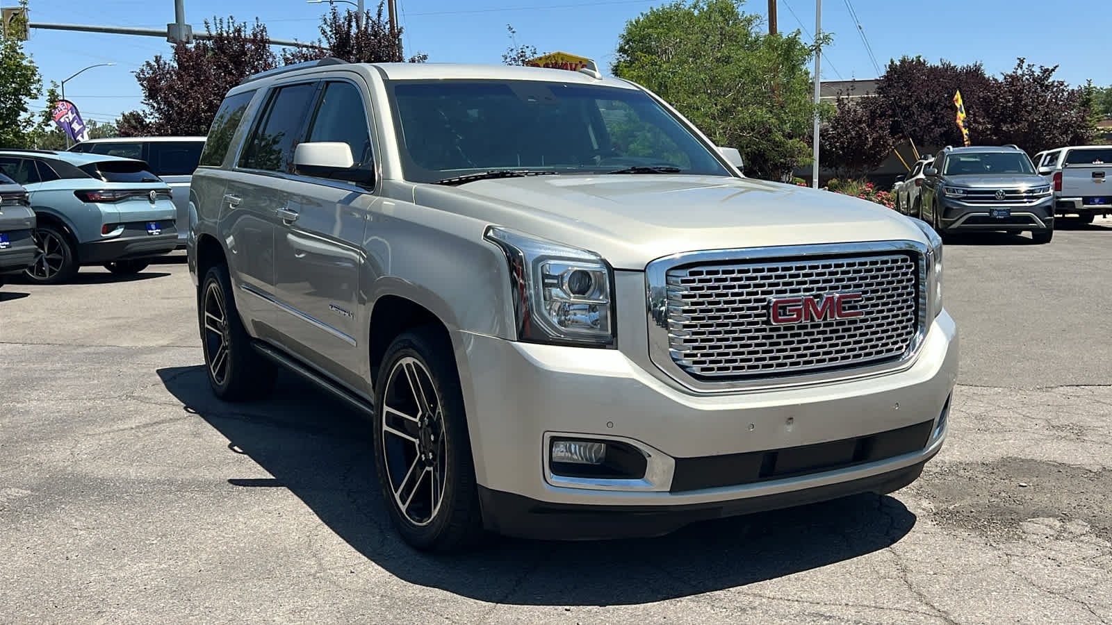 2017 GMC Yukon Denali 3