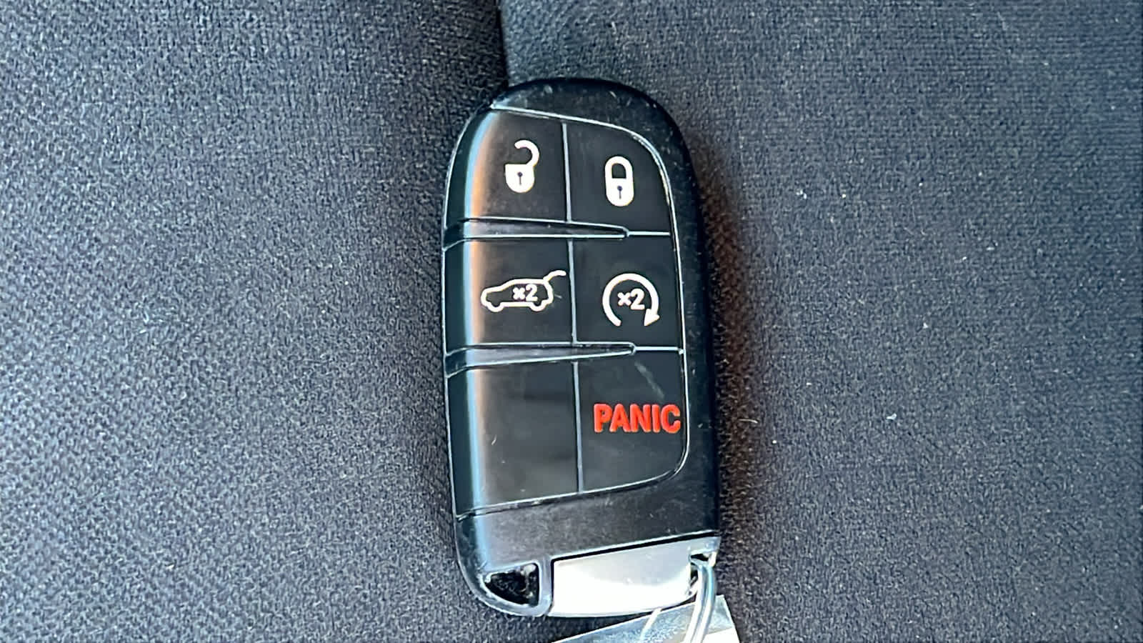 Thumbnail: 2023 Dodge Durango - 29