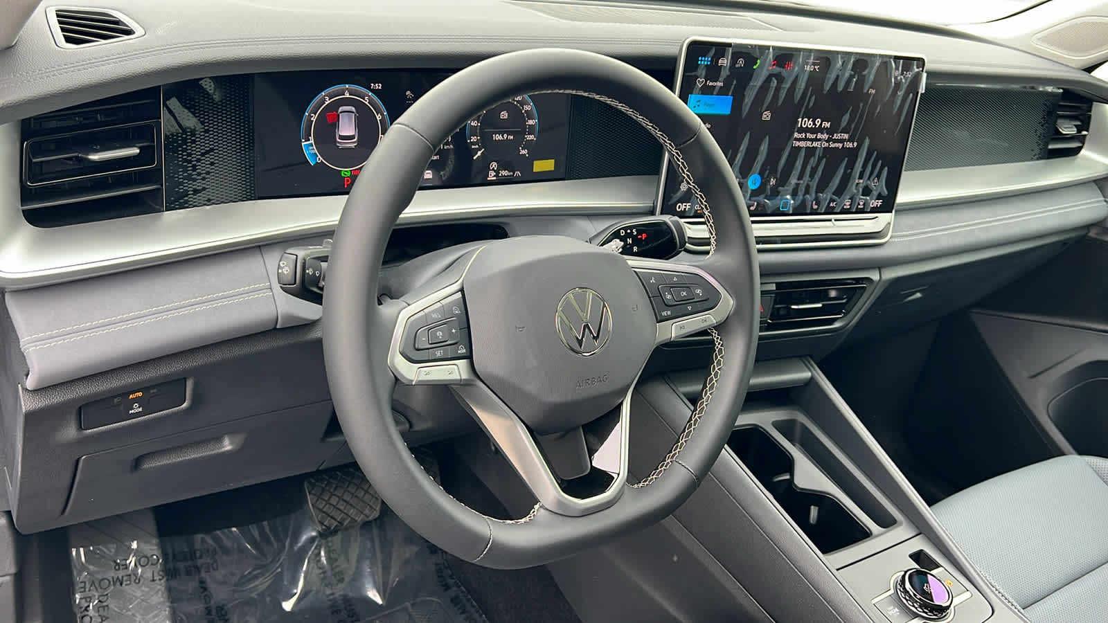 Thumbnail: 2026 Volkswagen Tiguan - 10