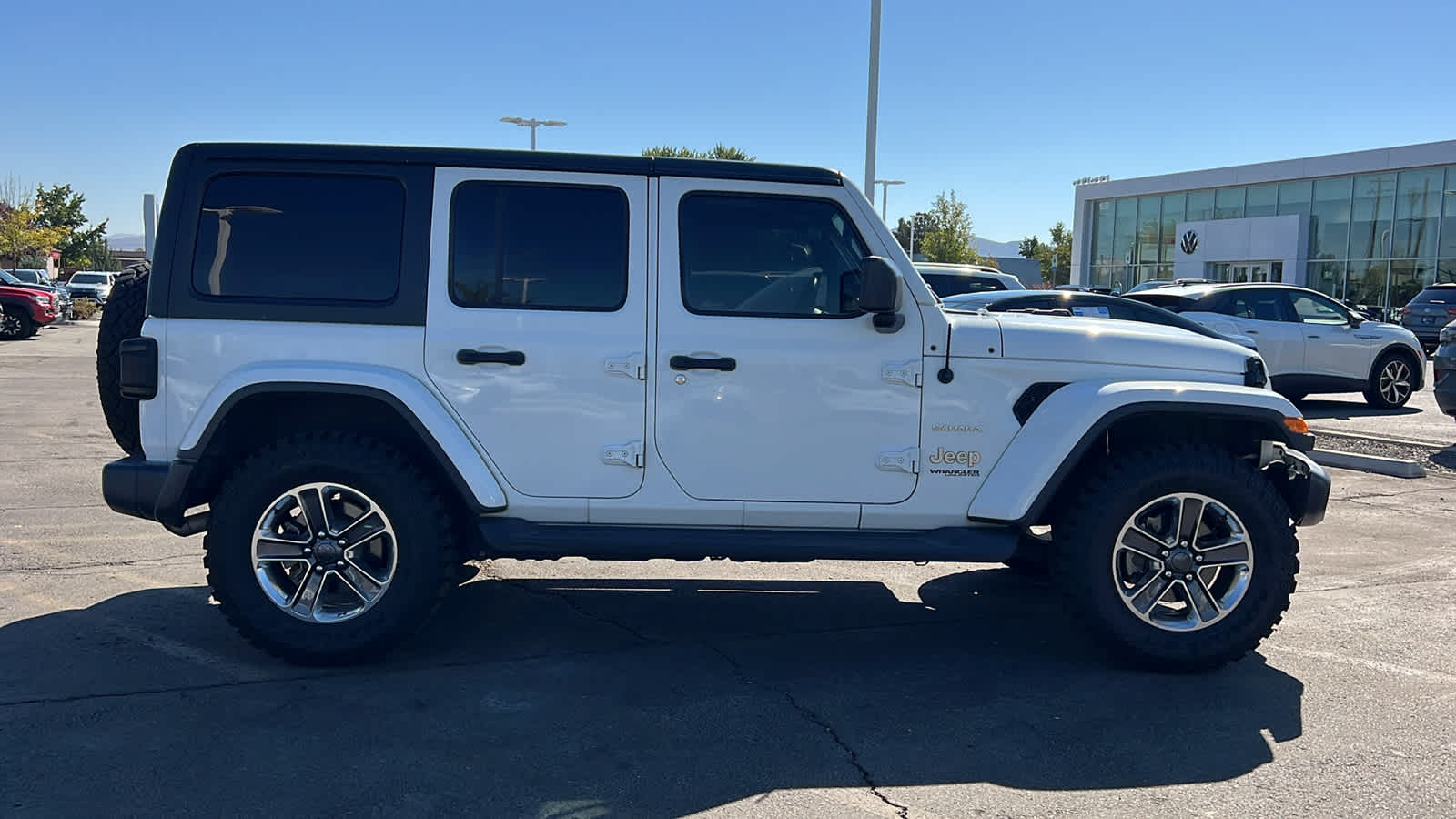 2020 Jeep Wrangler Unlimited Sahara photo 4