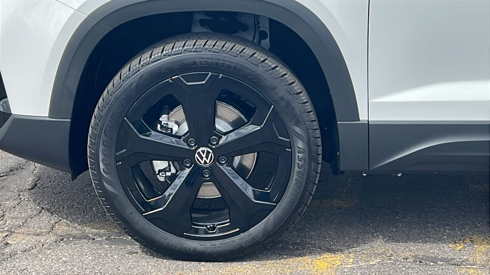 Thumbnail: 2025 Volkswagen Taos - 9