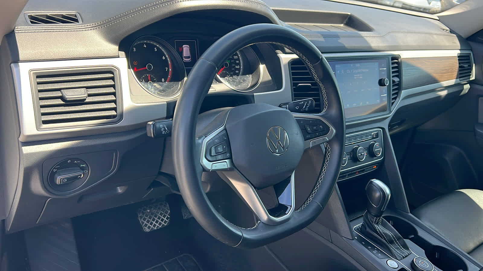 Thumbnail: 2021 Volkswagen Atlas - 10