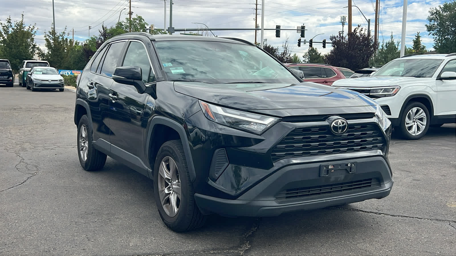 Thumbnail: 2022 Toyota RAV4 - 3