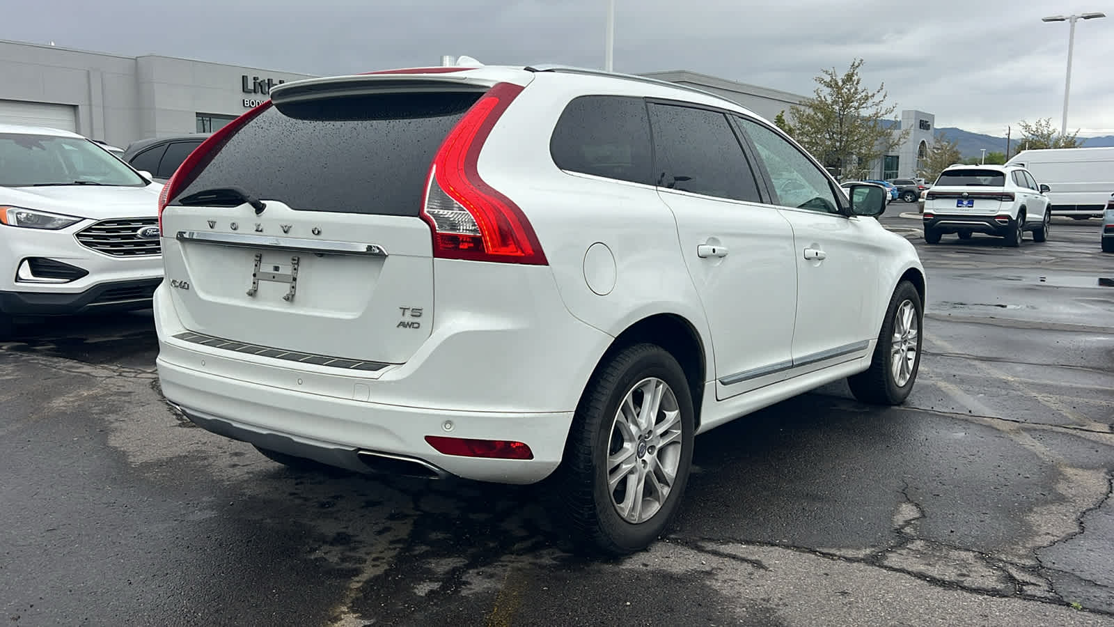 Thumbnail: 2016 Volvo XC60 - 5