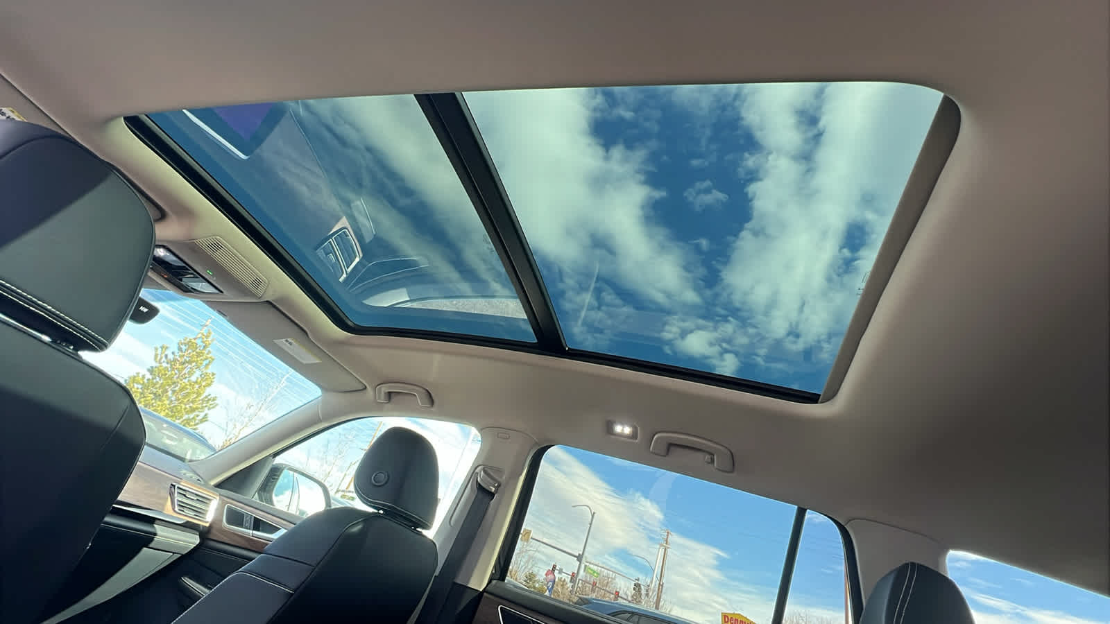 Thumbnail: 2026 Volkswagen Atlas - 32