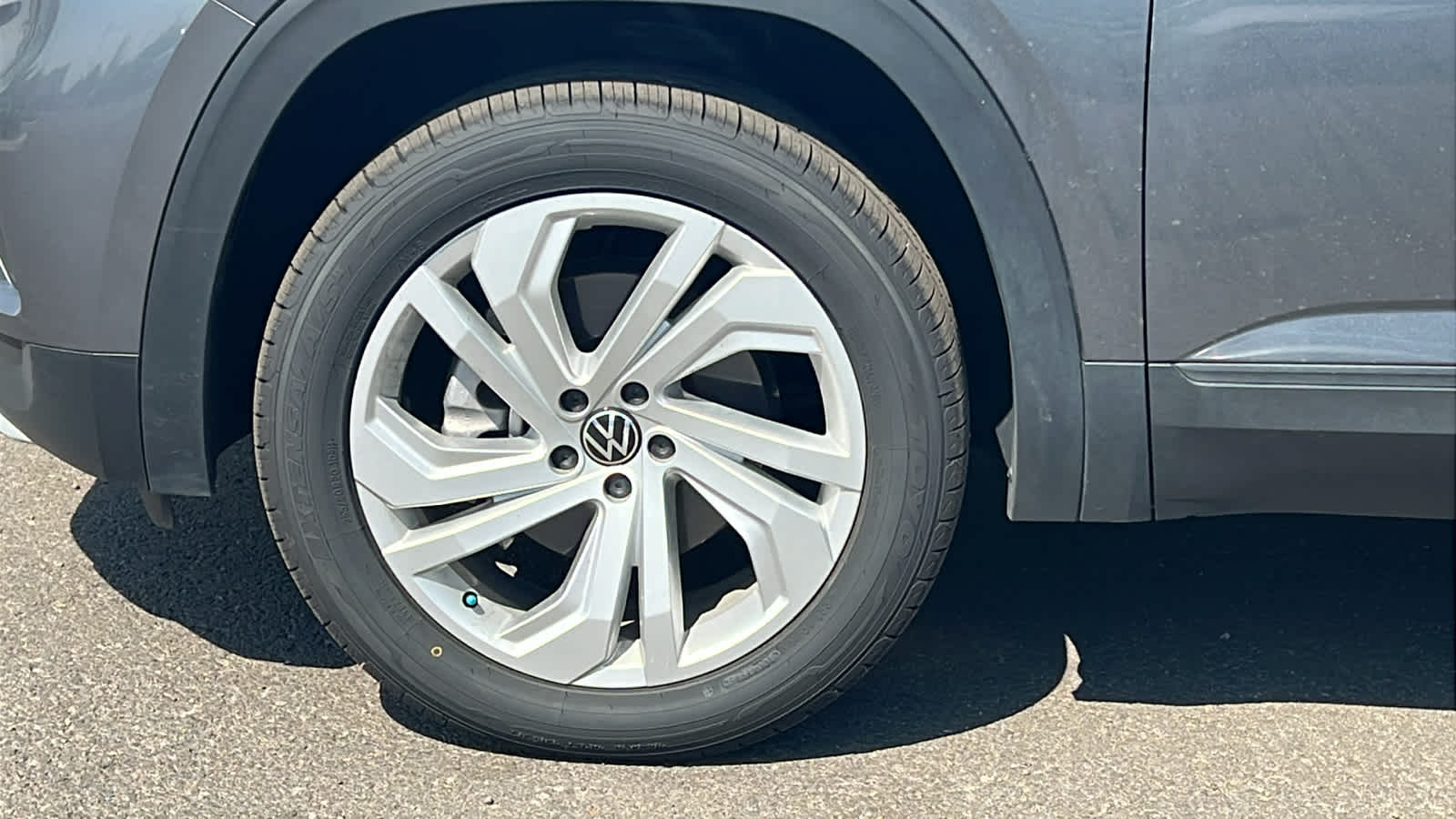 Thumbnail: 2023 Volkswagen Atlas - 9