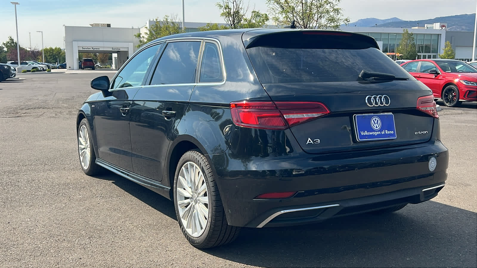 Thumbnail: 2017 Audi A3 e-tron - 7