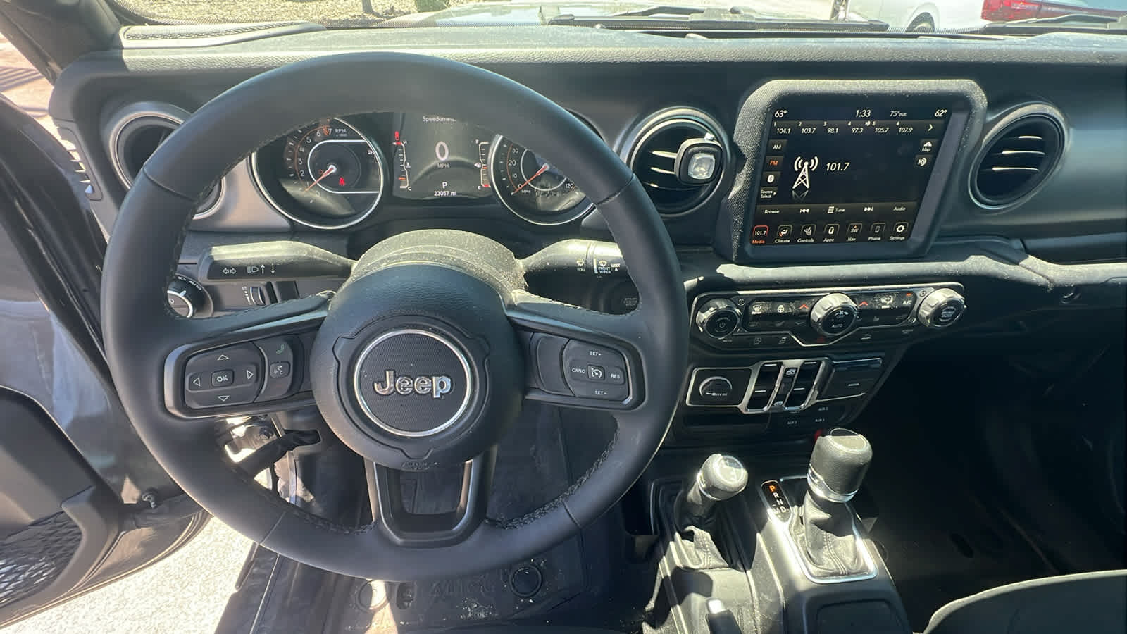 Thumbnail: 2023 Jeep Gladiator - 10