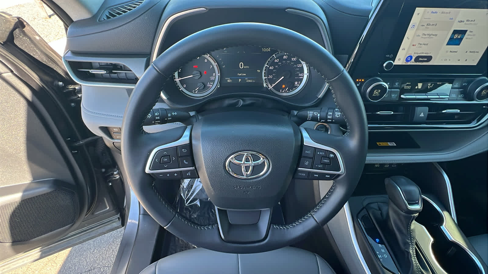 Thumbnail: 2024 Toyota Highlander - 18