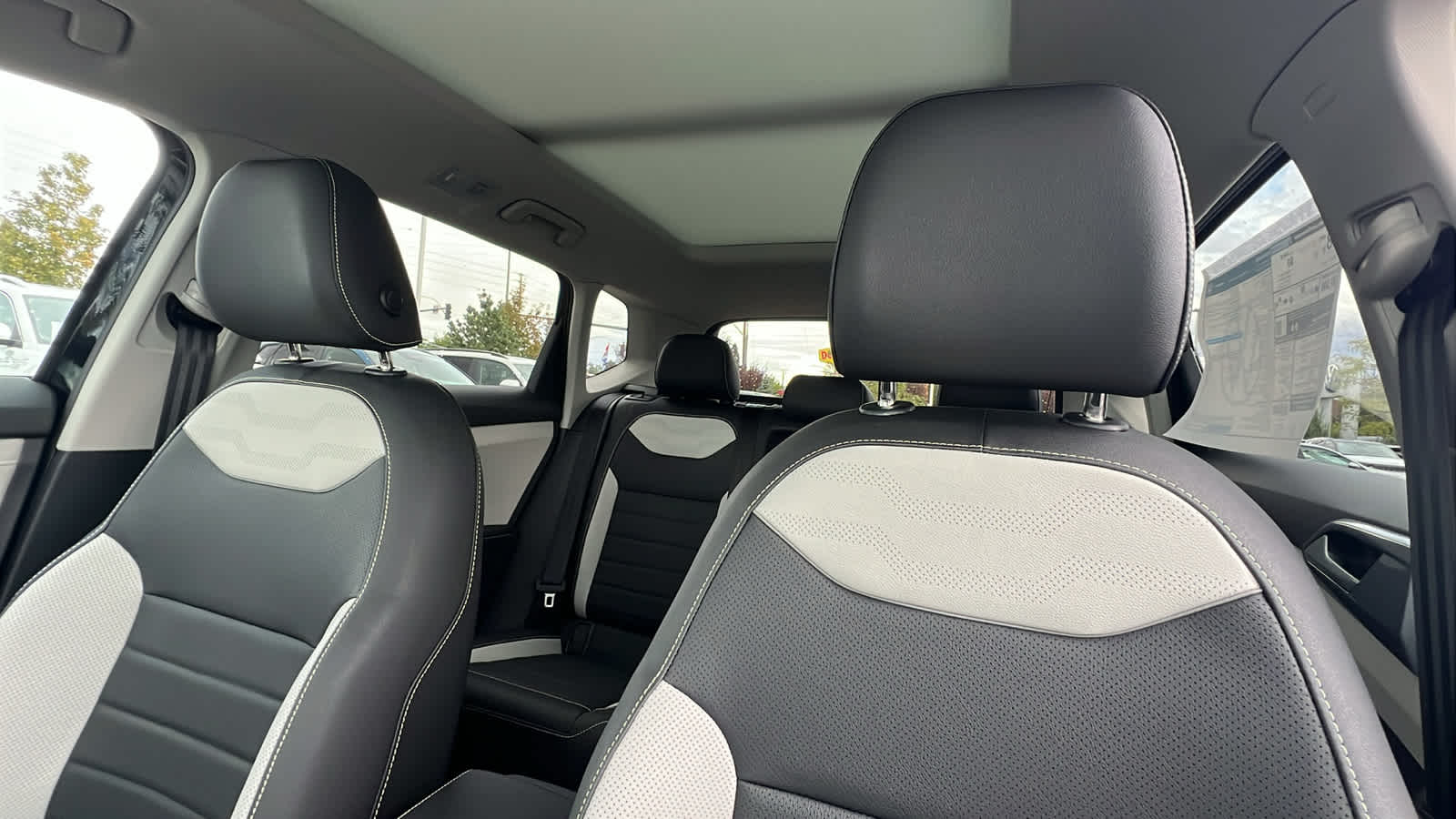 Thumbnail: 2025 Volkswagen Taos - 11